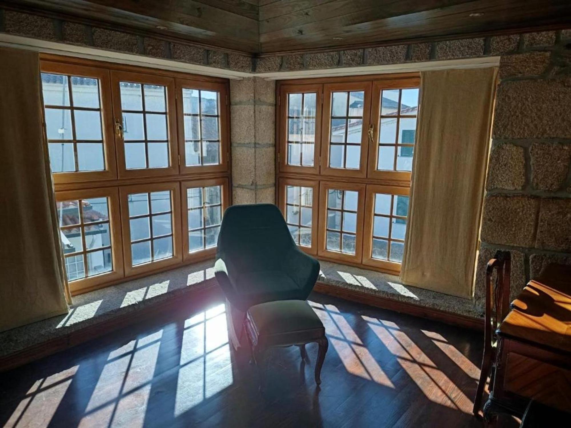 Casa Dos Livros - Guest House Vila Nova de Tazem エクステリア 写真