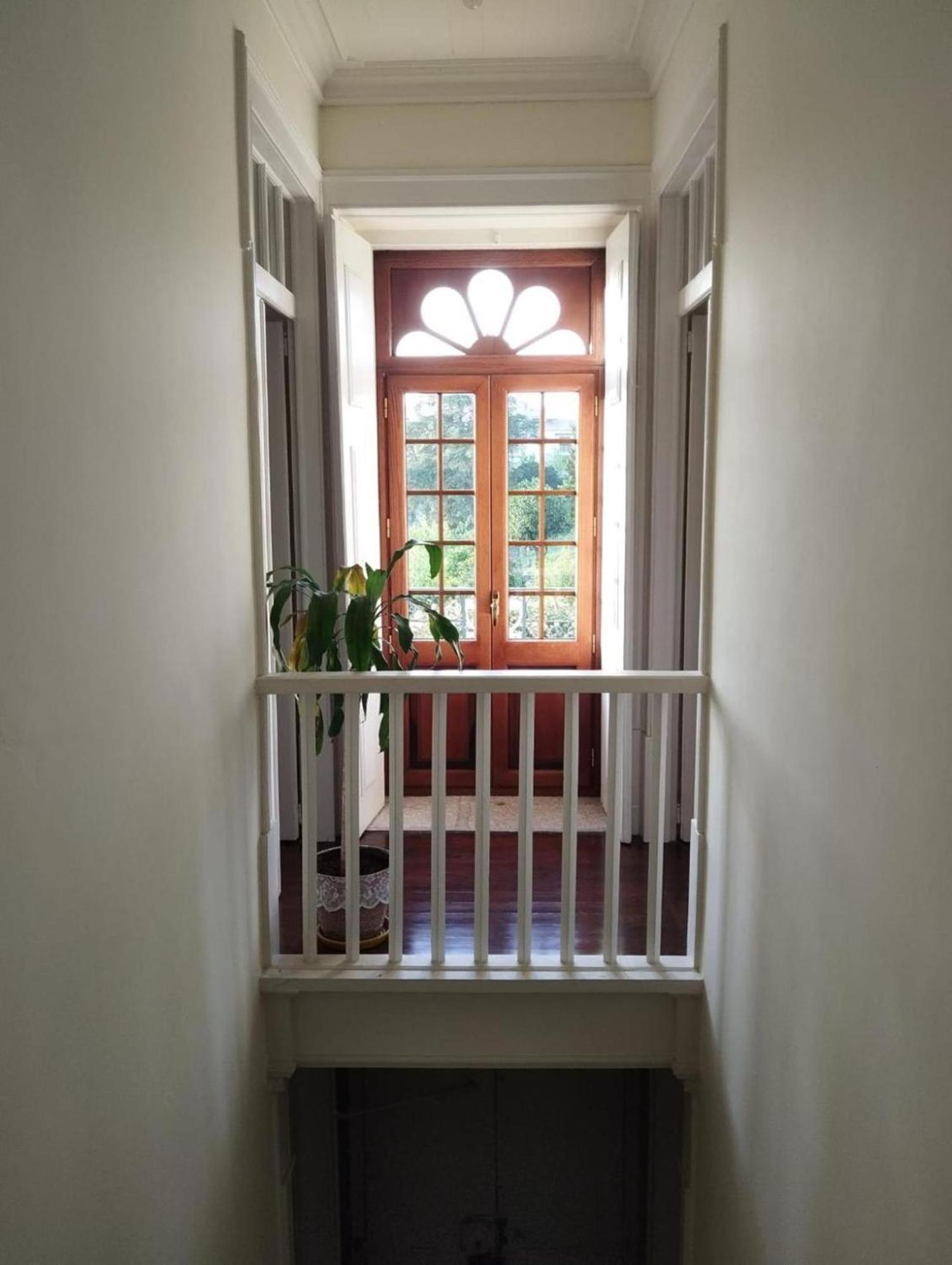 Casa Dos Livros - Guest House Vila Nova de Tazem エクステリア 写真