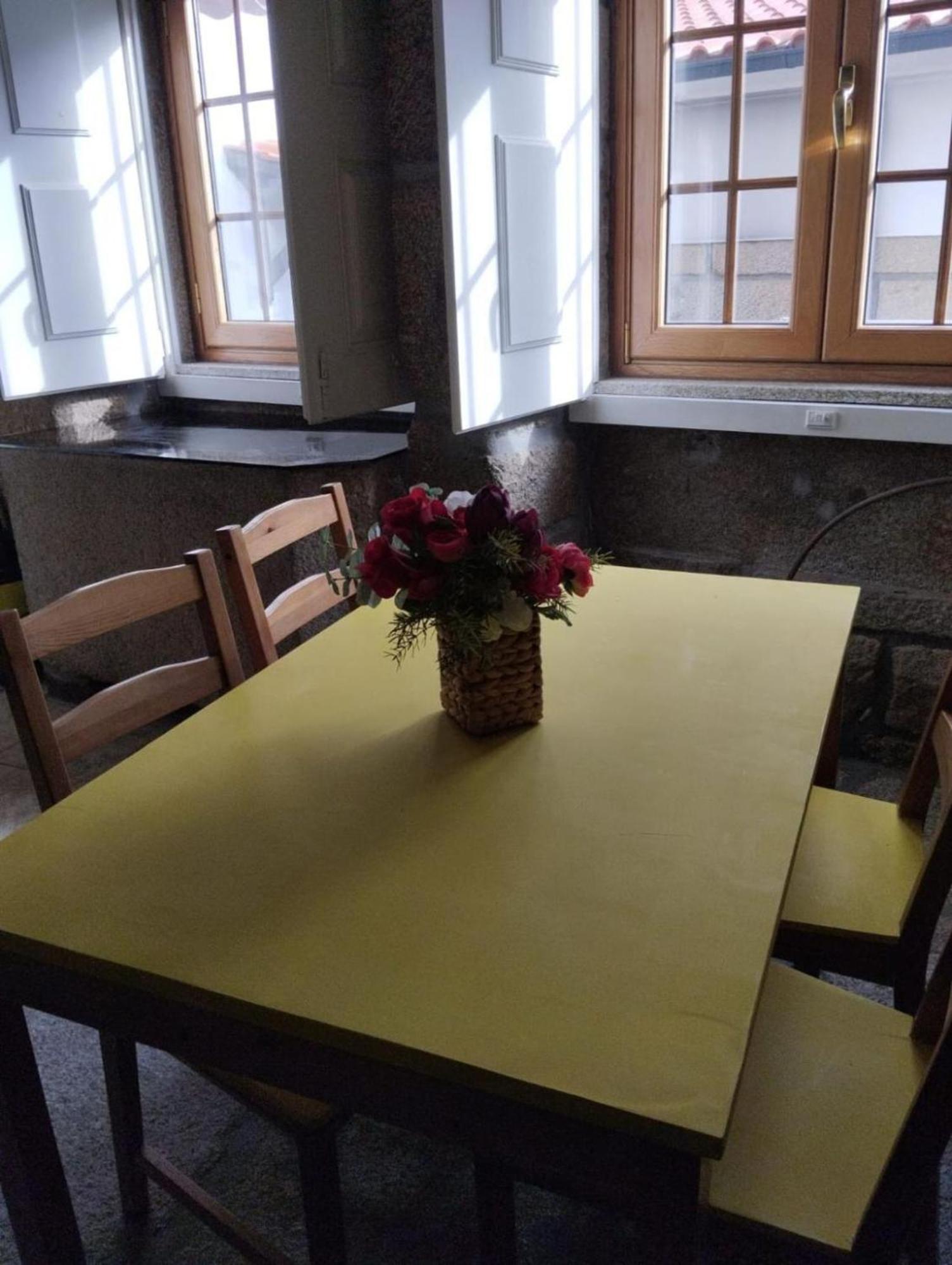 Casa Dos Livros - Guest House Vila Nova de Tazem エクステリア 写真