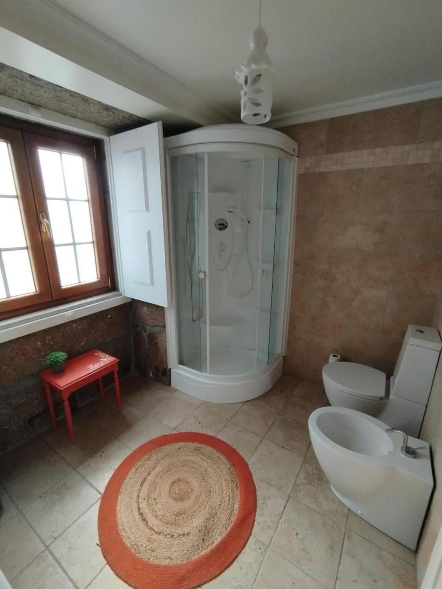 Casa Dos Livros - Guest House Vila Nova de Tazem エクステリア 写真