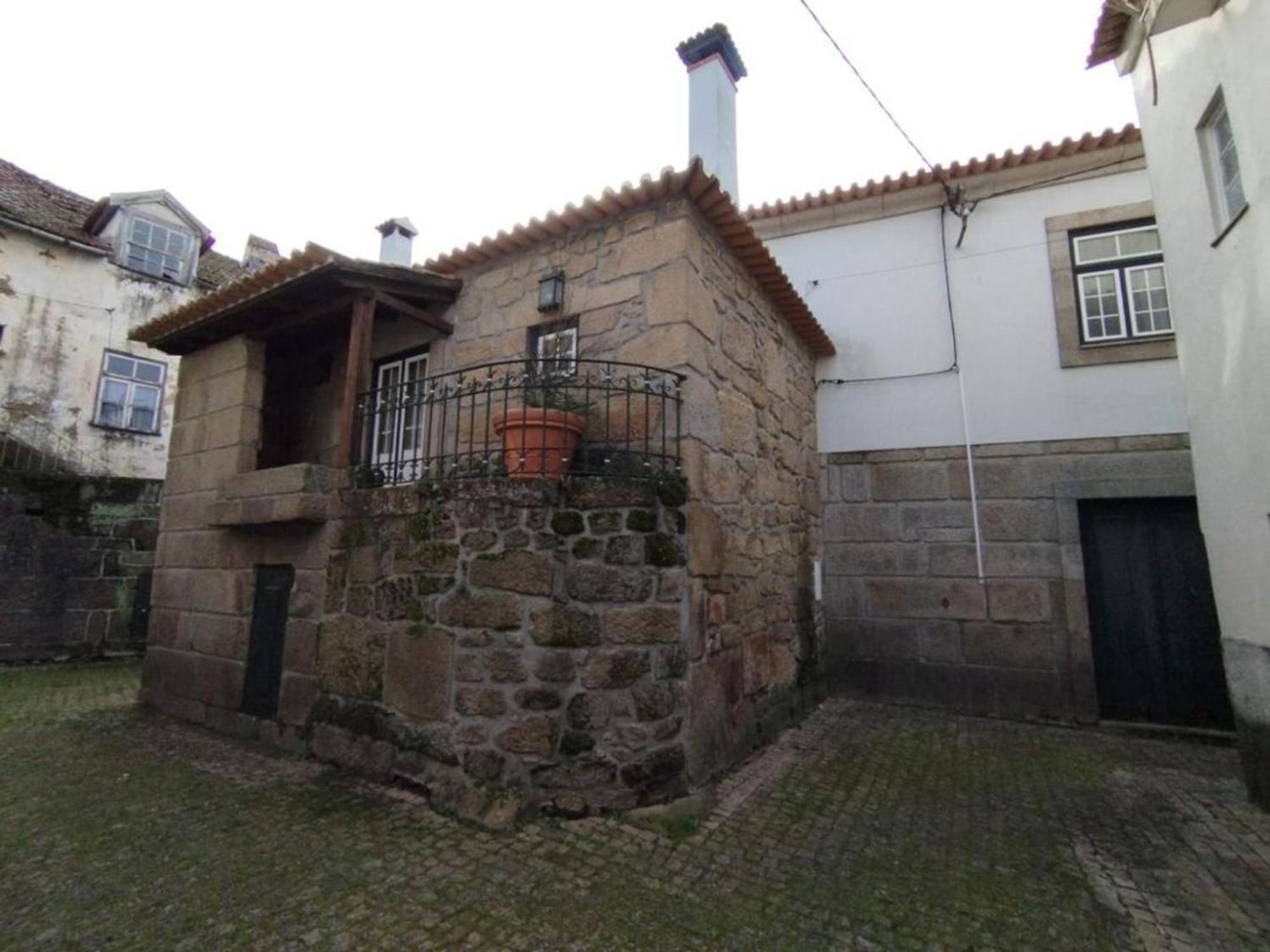 Casa Dos Livros - Guest House Vila Nova de Tazem エクステリア 写真