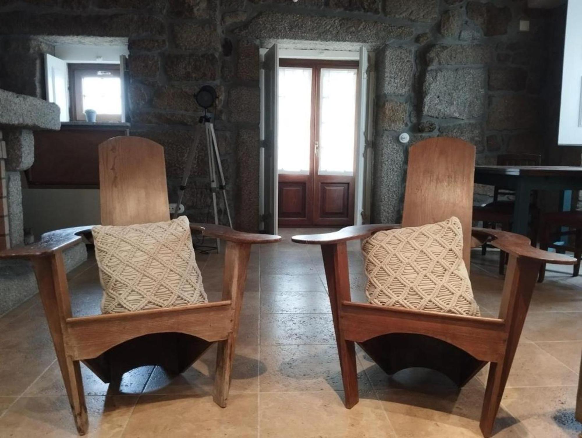 Casa Dos Livros - Guest House Vila Nova de Tazem エクステリア 写真